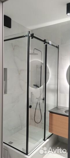 Душевые кабины, перегородки из стекла