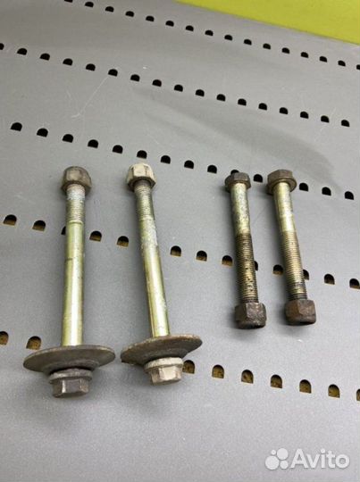 Болты рычагов комплект Ford Transit 5