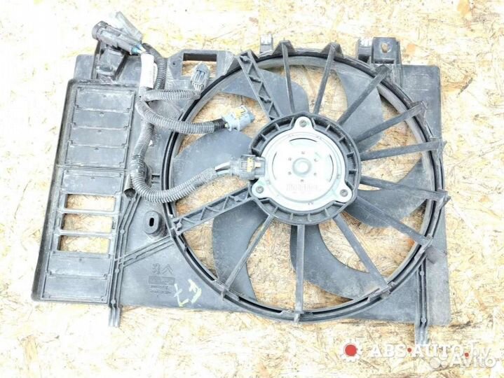 Вентилятор охлаждения Citroen C5 2 2011 3000257C