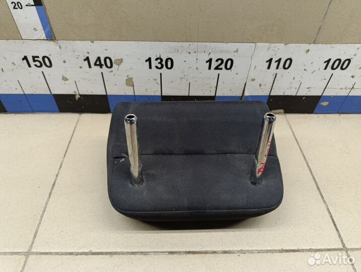 Подголовник VW Jetta 2011
