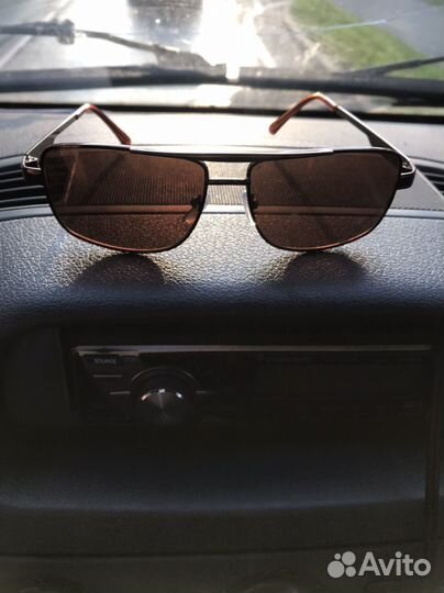 Солнцезащитные очки