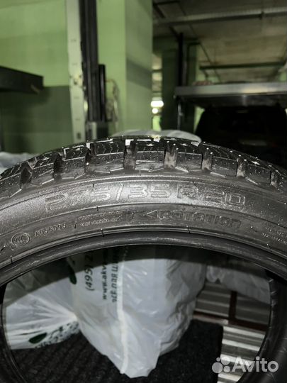 Nokian Tyres Hakkapeliitta 9 275/35 R20 102T