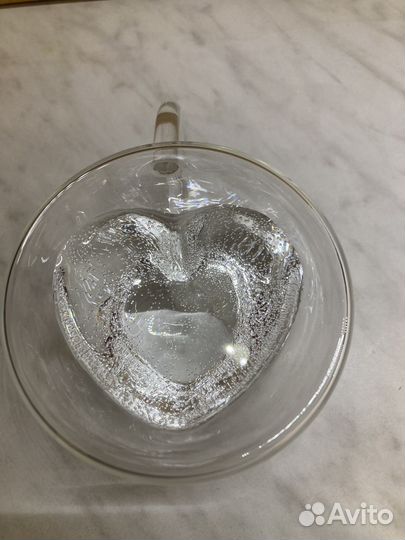 Стеклянная кружка с двойными стенками сердечко