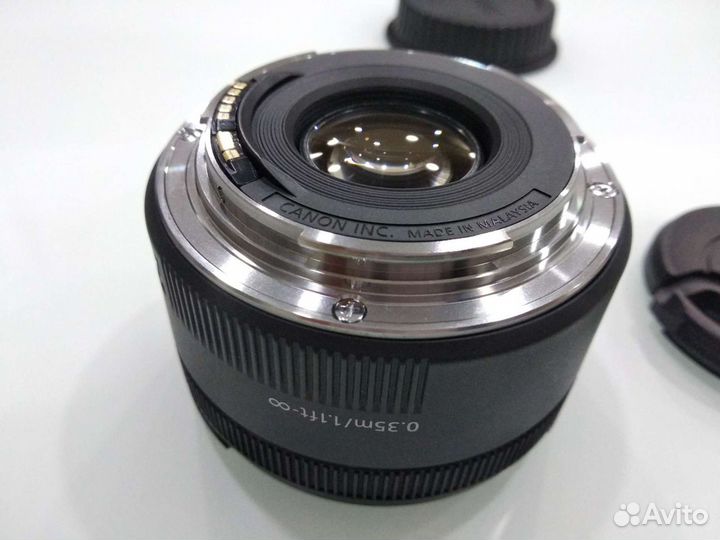 Canon EF 50mm f/1.8 STM