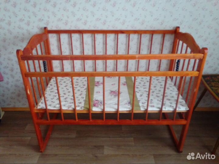 Кроватка детская