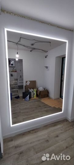 Зеркало с подсветкой в полный рост