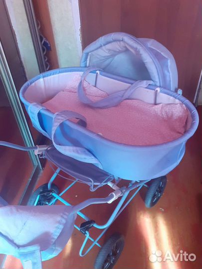 Коляска для кукол