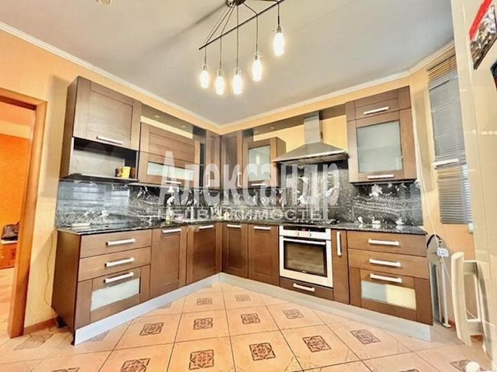 2-к. квартира, 88 м², 3/3 эт.