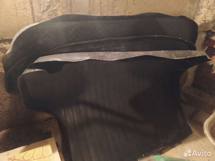 Коврик багажника