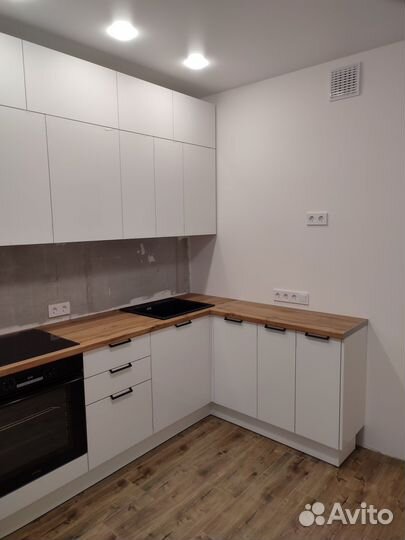 Кухонный гарнитур фьюжн белый матовый