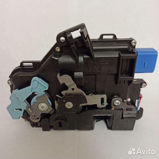 Замок задней левой двери VAG, 7L0 839 015 D