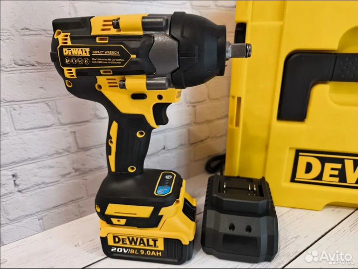 Гайковерт dewalt 1680 N.m