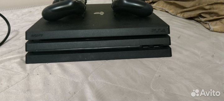 Sony playstation 4 pro 1tb 2 геймпа