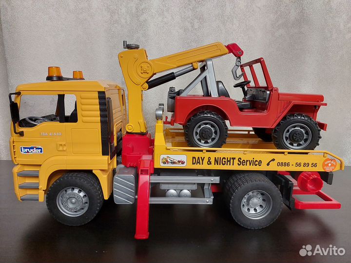 Эвакуатор Bruder