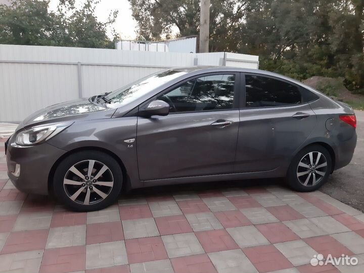 Hyundai Solaris 1.6 AT, 2014, 132 000 км