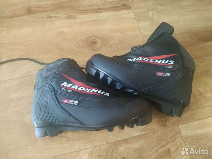 Лыжные ботинки Madshus размер 35