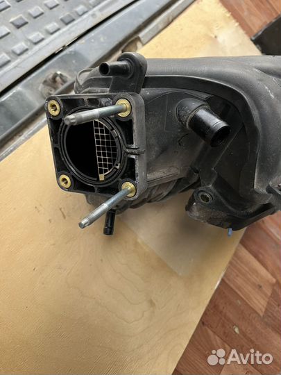 Впускной коллектор toyta 1nz-fe