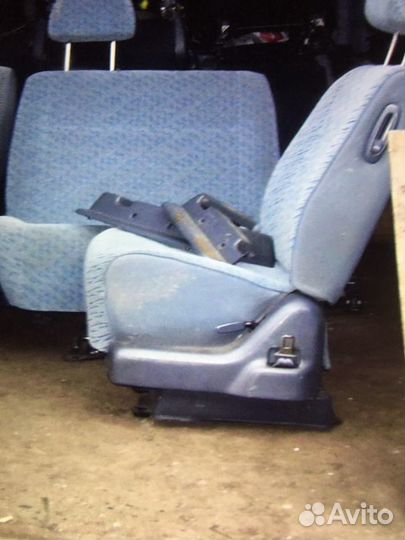 На УАЗ буханку крутящиеся Сидения с Toyota Hice 2