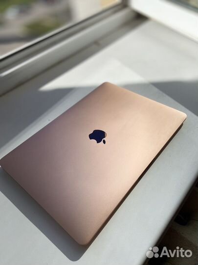 Macbook Air 13(2020), 8/256, GPU 7-core