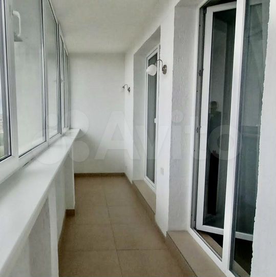 3-к. квартира, 103 м², 2/4 эт.