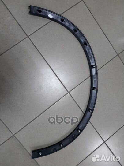 Расширитель переднего крыла правый 6073056500