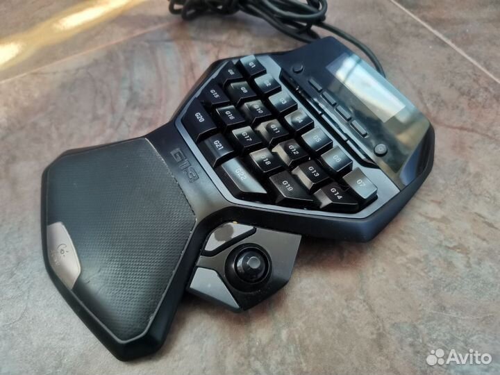 Игровая клавиатура Logitech G13