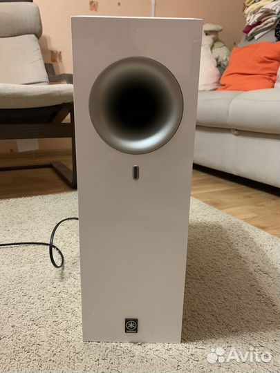 Сабвуфер yamaha NS-SW210