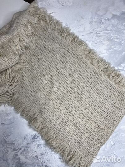 Длинный вязаный шарф