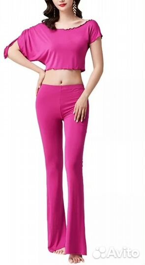 Костюм для занятий спортом и танцами