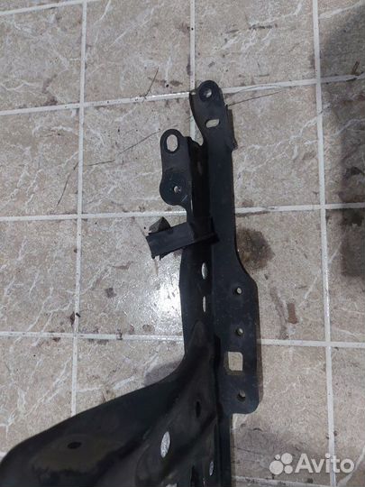 Крепление бампера Toyota Land Cruiser Prado 1gdftv