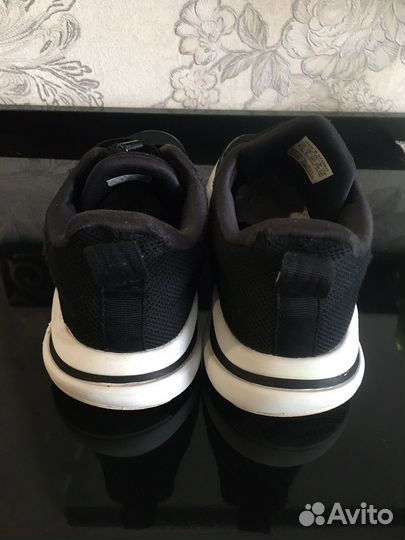 Кроссовки adidas на мальчика, размер 38-39