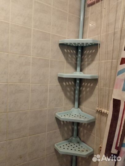 Полки для ванной комнаты