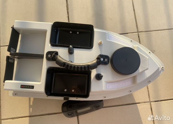 Кораблик-кормушка для рыбалки