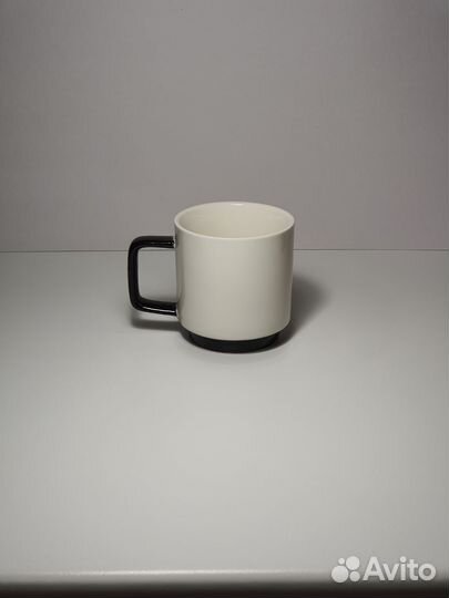 Набор керамических кружек и ложек