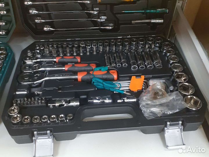 Набор инструмен-в SATA 121 предмет