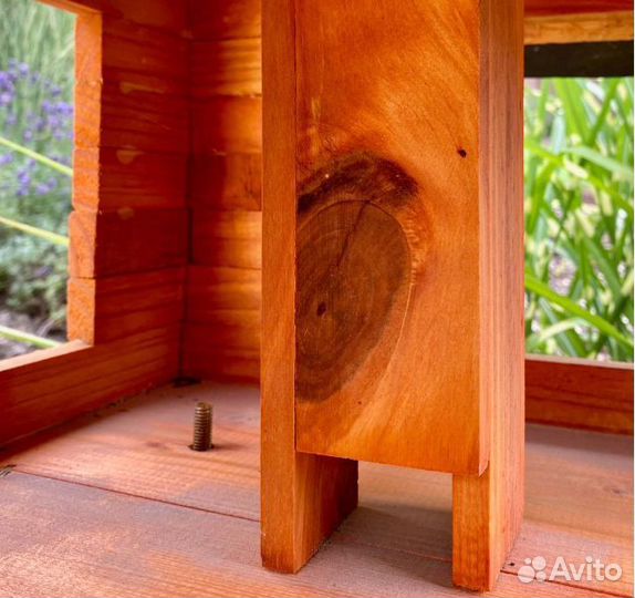 Кормушка для птиц из дерева