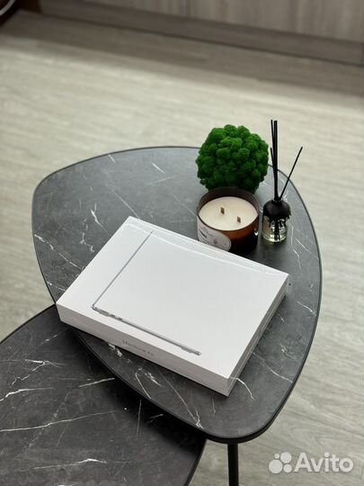 Macbook Air 13 m2 8/256 grey (рус.клава)