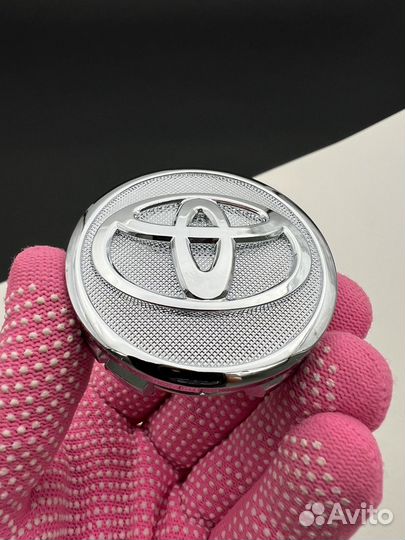 Колпачки заглушки цо диски Toyota эмблема хром 56