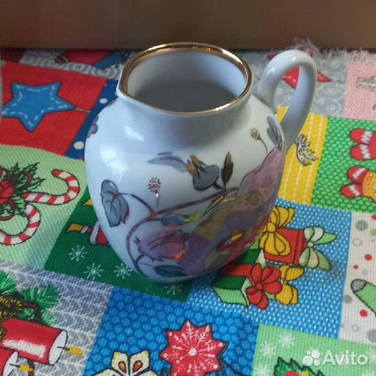 Фарфор ссср. Сливочник