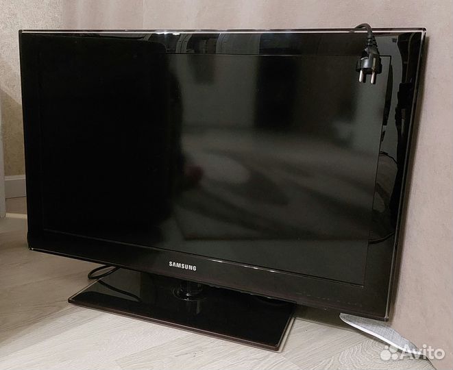 Телевизор Samsung 32 дюйма