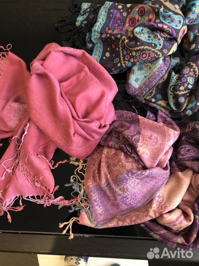 Палантин розовый с бахромой