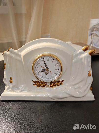 Настольные каминные часы Корпус фарфор