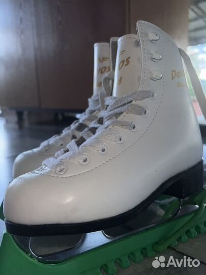 Коньки фигурные детские 30 размер