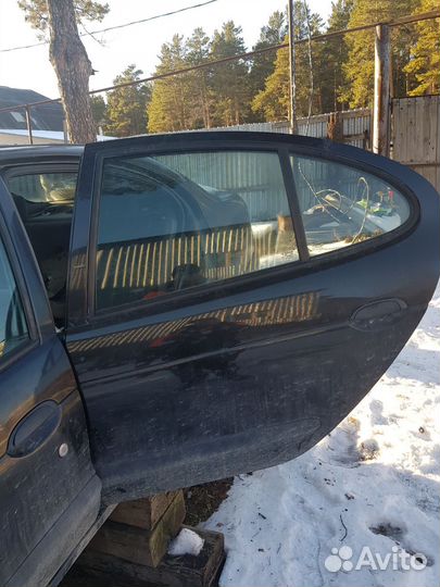 Двери на рено меган зад и передний