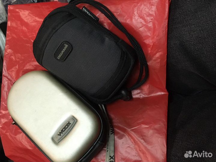 Чехлы от фотоаппаратов (есть разные)