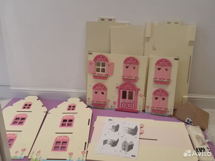 Домик кукольный