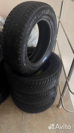 Michelin X-Ice North 3 215/65 R16