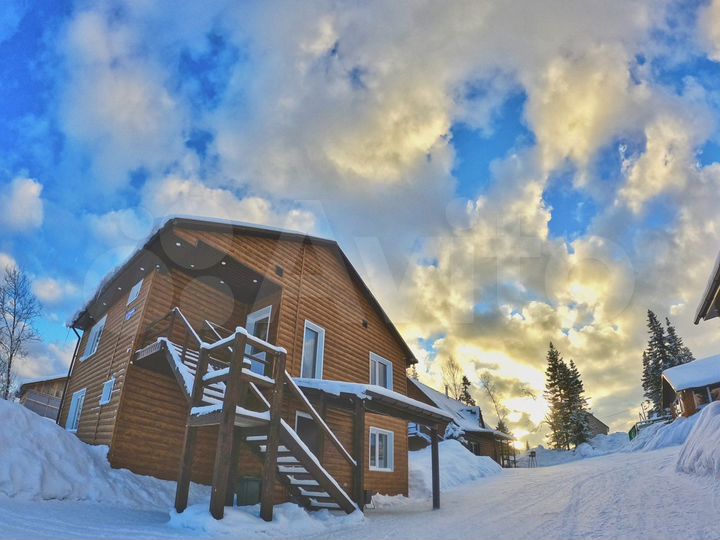 Коттедж 165 м² на участке 12 сот.