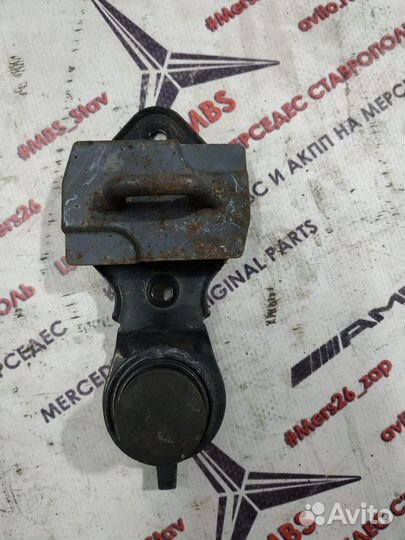 Замок капота w211 Mercedes комплект