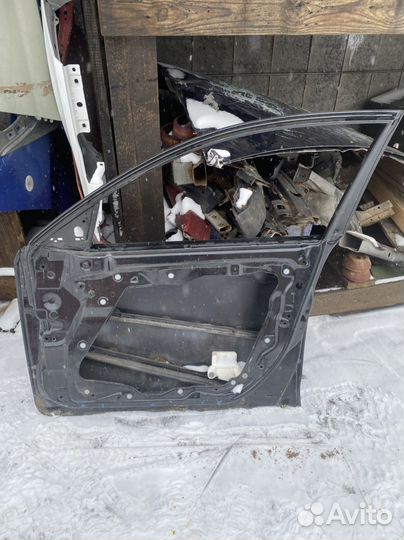 Дверь передняя правая Mazda 3 BK хэтчбек